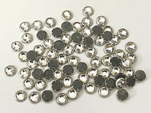 Load image into Gallery viewer, 1440  Crystal (Silver color rim) - 2029  Swarovski SS16 Hotfix Flat Backs