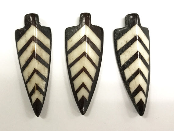 3Pc Batik Bone Arrowhead 2.25" Brown white cream Arrowhead Chevron Batik Bone -B153-3 - BeadPrism