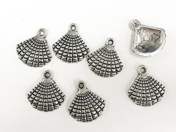20 Pcs Silver shell charms 7mm, Nautical charms, sea life charms, Antique Silver Pewter - PP160 - BeadPrism