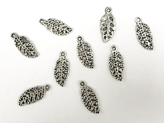 25 Pc Leaf Charms 15.5mm Antique Silver Finish Pewter, bracelet charms, silver Nature charms - PP113 - BeadPrism
