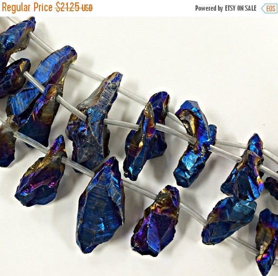25%OFF Blue titanium Coated Quartz Nuggets Top drilled Full 17 Crystals per strand Graduated STIQ106 - BeadPrism