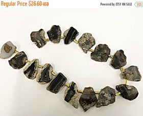 25%OFF Agate Slice Strand 16Pc/strand Neutral Tones 34mm to 44mm Long -SAGT358 - BeadPrism