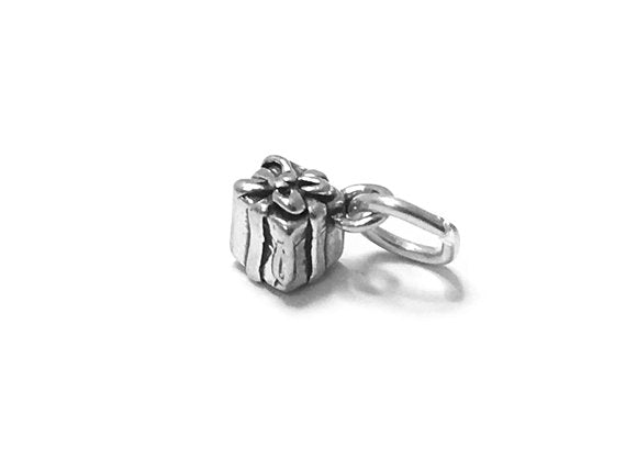 Gift Box Charm Sterling Silver 9.5mm, silver Present Charm, Friendship charm, Gift Box charm - SP460 - BeadPrism