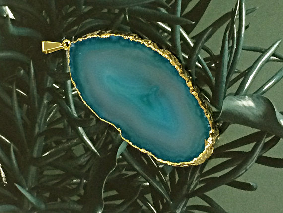 Natural Agate Slice Druzy Pendant Edged in 18K Gold, teal blue Agate Slice Pendant - Teal DP9-AS - BeadPrism