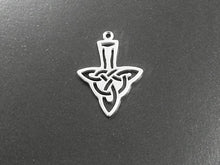 Load image into Gallery viewer, Celtic Knotwork Triquetra Arrow Pendant Sterling Silver SP38 - BeadPrism