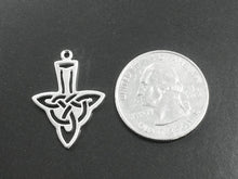 Load image into Gallery viewer, Celtic Knotwork Triquetra Arrow Pendant Sterling Silver SP38 - BeadPrism