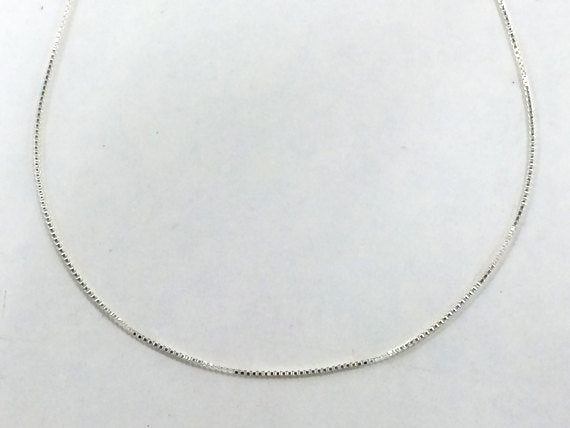 18 inch 925 Sterling Silver 0.9 mm Box Chain Necklace. Stamped 925 Italy Finished Chain.-  SCHB181 - BeadPrism
