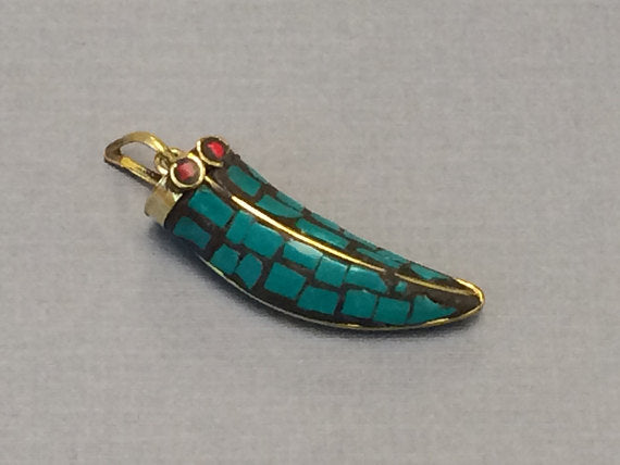 Tibetan Horn Pendant, Turquoise Blue Mosiac Inlay, 1.5 Inch, Small Amulet pendant. - AP107-T - BeadPrism