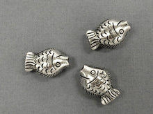 Load image into Gallery viewer, 10 Pc Fish Beads silver 21 mm Antique Silver finish pewter beads, fish beads, sealife beads - PBF237 - BeadPrism