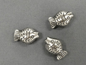 10 Pc Fish Beads silver 21 mm Antique Silver finish pewter beads, fish beads, sealife beads - PBF237 - BeadPrism
