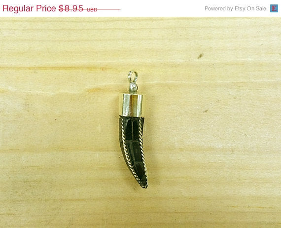 5 PcTibetan Black Mosiac Horn Tusk pendant with brass PETITE - 131002 - 5 - BeadPrism