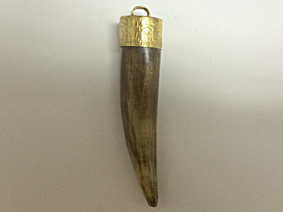 Bone Horn Tusk tooth Pendant with Antique Brass Cap Tan 2.5" Tibet Pendant, Choose quantity - AP154 - BeadPrism