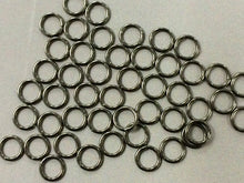 Load image into Gallery viewer, 25 Pc 6mm Dark Oxidized Jump Rings 18 Gauge Sterling Silver Open Jumpring for Pave Diamond - SJRO6DR - BeadPrism