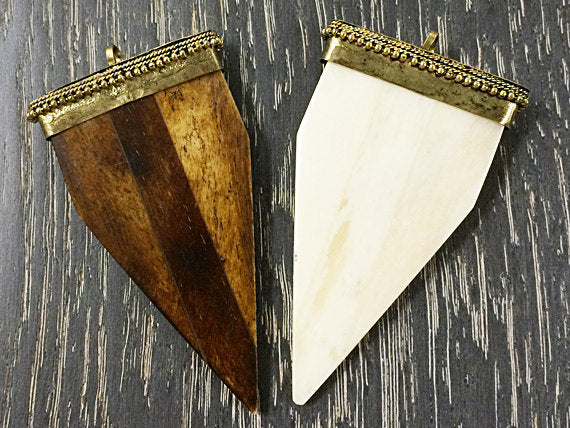 Arrowhead 3.1" Large Bone Pendant with Brass Cap Antique Brown Amulet 79mm Arrowhead 1 Pc - TP135B - BeadPrism