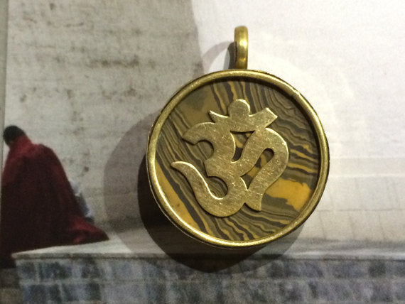 Tibetan Turquoise Om Ohm Pendant, Brass and Tigereye Inlay Yoga Pendant, Gold Ohm Om Pendant - AP424 - BeadPrism