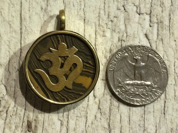 Tibetan Turquoise Om Ohm Pendant, Brass and Tigereye Inlay Yoga Pendant, Gold Ohm Om Pendant - AP424 - BeadPrism